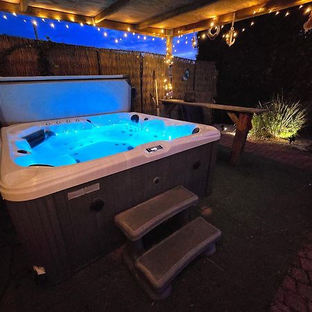De Corner Van Zeeland Met Jacuzzi Sint-Annaland Extérieur photo