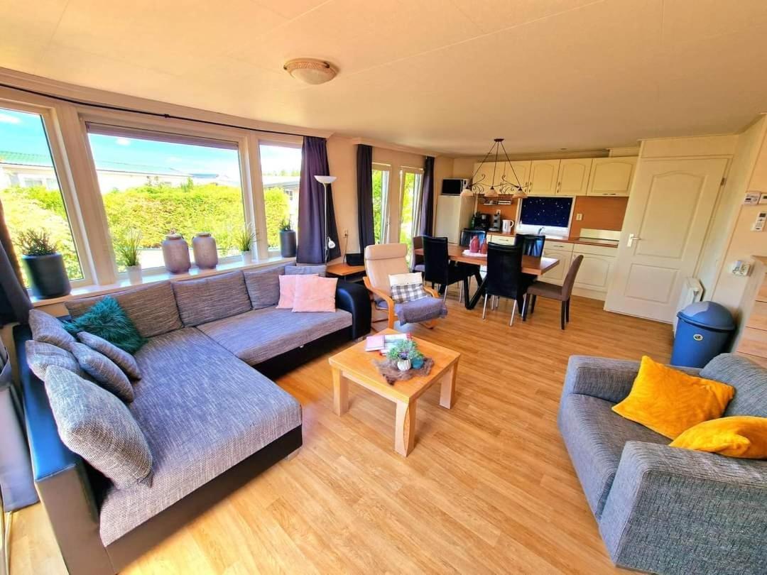 De Corner Van Zeeland Met Jacuzzi Sint-Annaland Extérieur photo