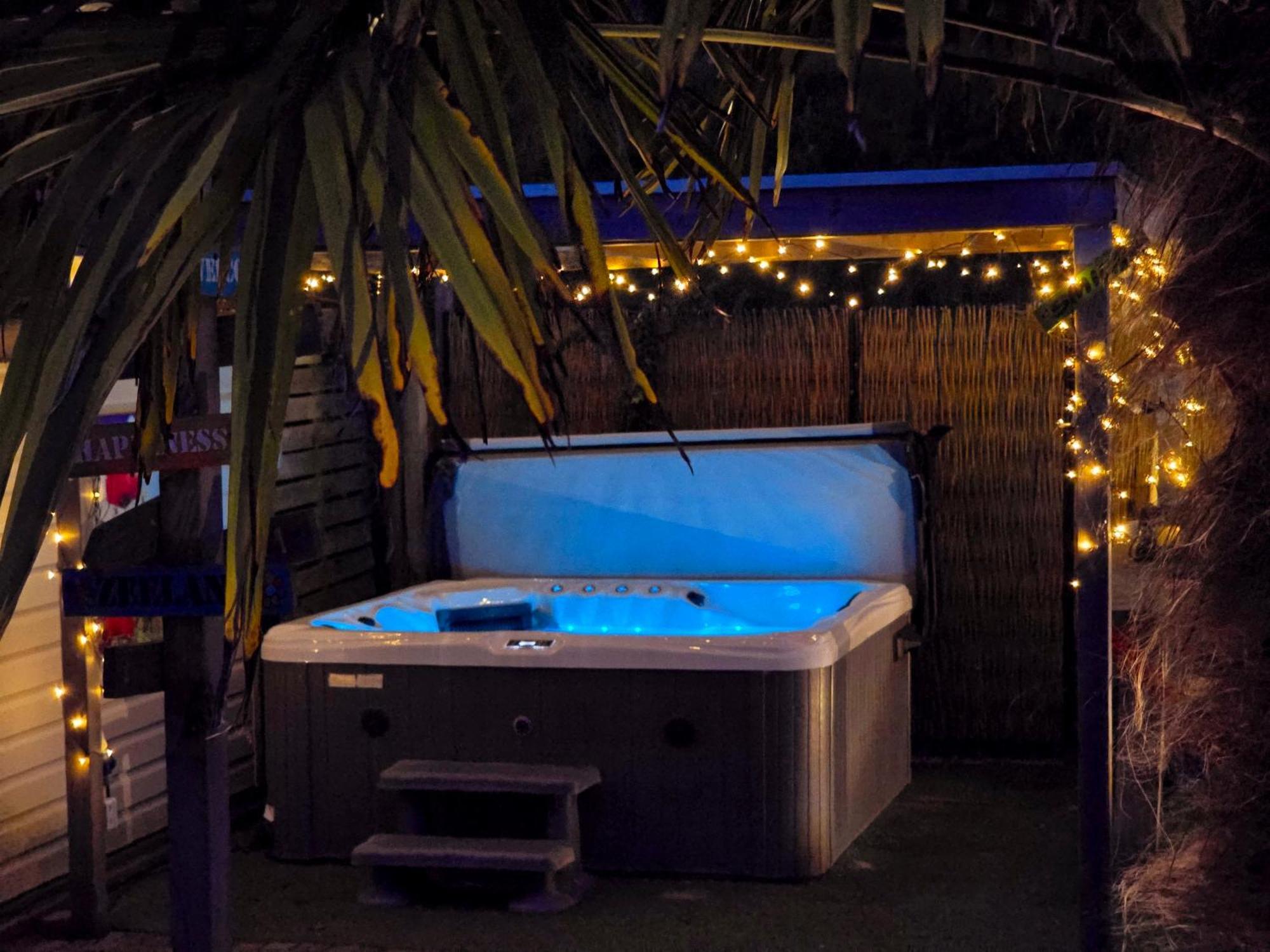 De Corner Van Zeeland Met Jacuzzi Sint-Annaland Extérieur photo